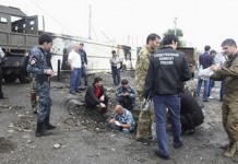 Greek Police Scuffle With School Guards, Teachers Kick Off Strike