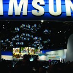 Samsung Dazzles Phablet Followers With More Girth, Size