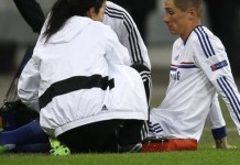 Fernando Torres Of Chelsea To Have Scan On Knee Injury