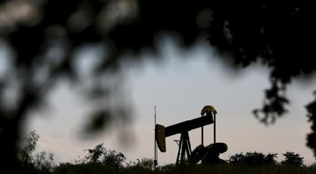 OIL FALL 1 PERCENT