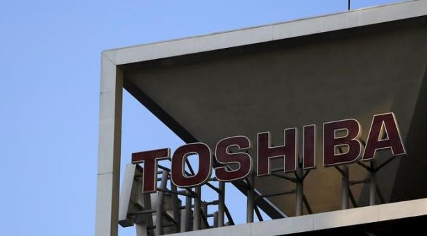 TOSHIBA 4