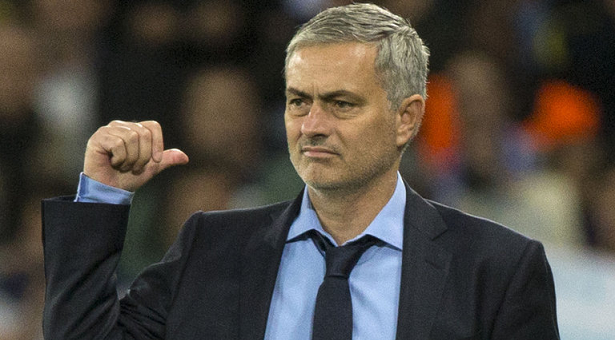 FERGIE BACKS JOSE MOURINHO