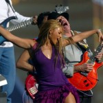 Carlos Santana Says Praise For Adele Wasn’t Dig At Beyonce