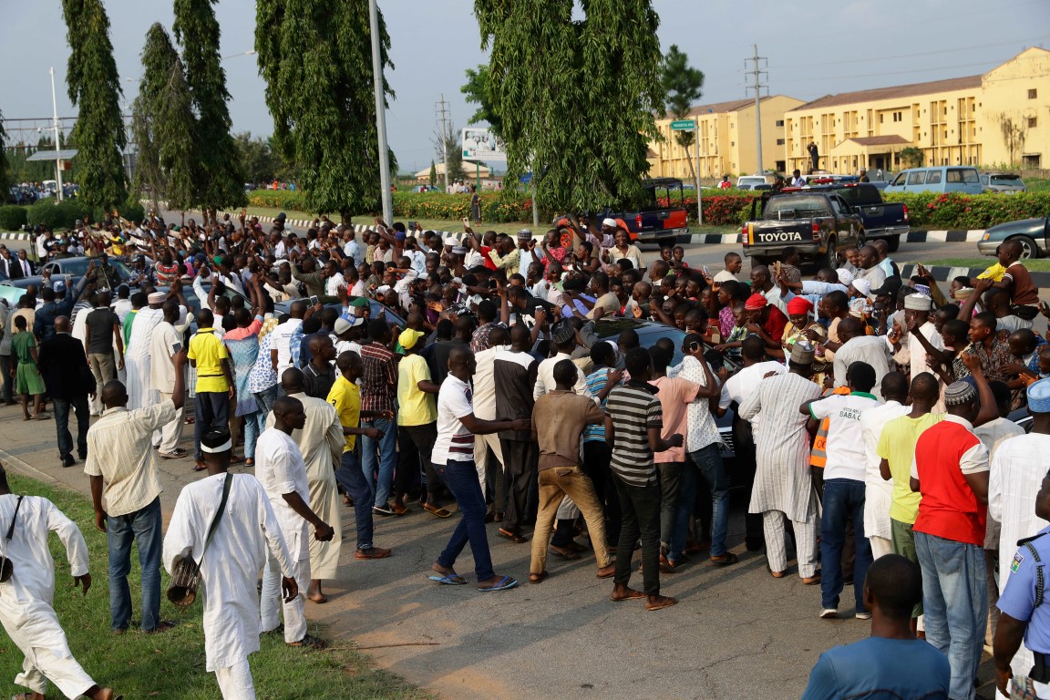 Buhari Arrives 7 (Medium)
