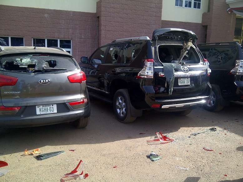 Cars-of-Assembly-Members-Smashed-by-Lawal-Supporters-at-Reverton-Hotel