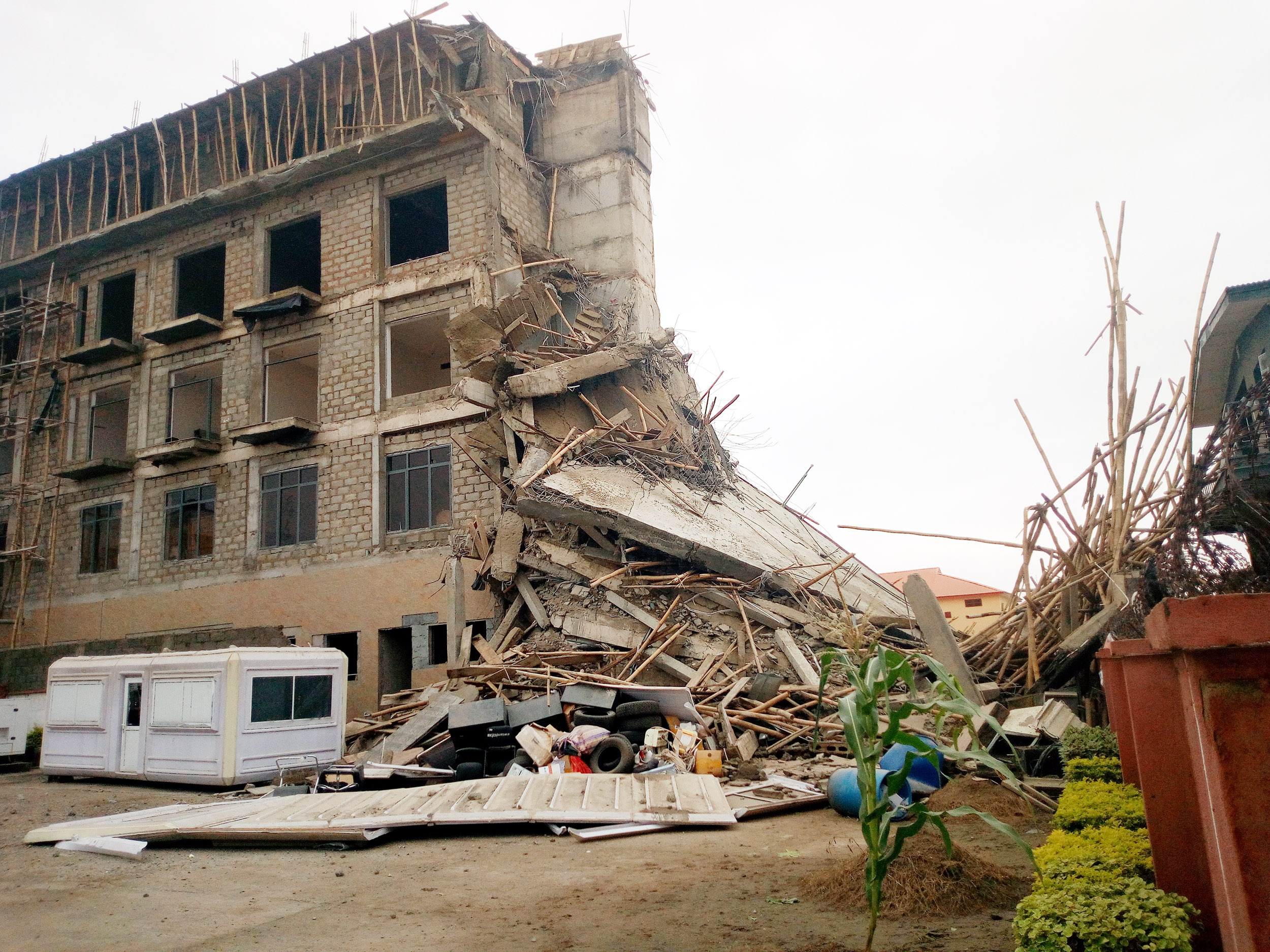 collapses - THEWILL NEWS MEDIA Pic.6. Remains of a four-storey building which collapsed on Zulu Gambari Road in Ilorin on Friday (18/8/17). 04370/18/8/2017/Olayinka Owolewa/BJO/NAN