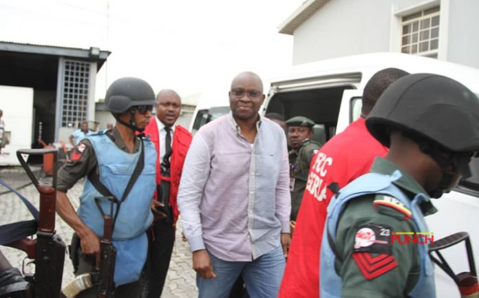 Fayose-arrives-in-court5