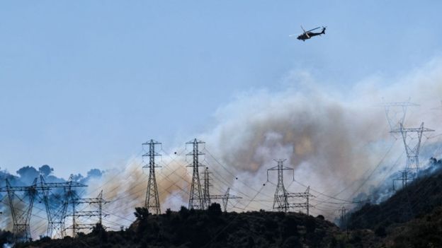 California Firefighters Take Offensive Against Blazes In Wine Country, L.A. Suburbs