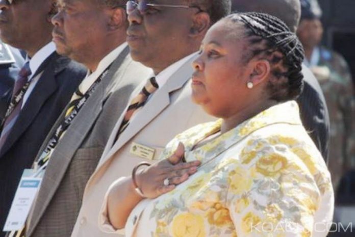 Madame-Mapisa-Nqakula-ministre-Défense-sud-africain