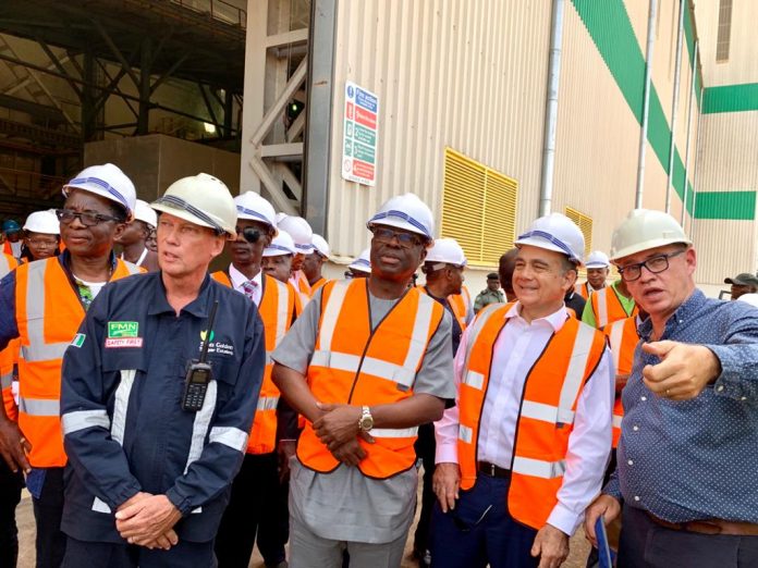 Adebayo, Trade Minister harvests sugarcane at N64bn Sunti Sugar Estates