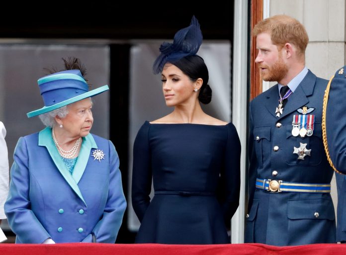 Queen Elizabeth II Calls For Family Crisis Meeting