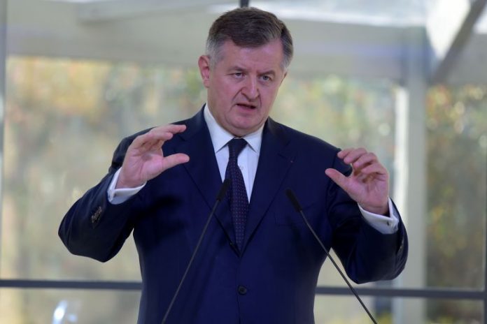Paris Airport Chief Tests Positive For Coronavirus
