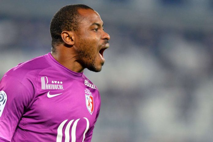 vincent-enyeama-of-losc-lille_2s595a9kixac1hhkz34uqnnd4