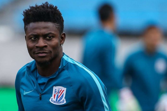 obafemi-martins-of-shanghai-shenhua_16avpz6cnlor21teepcmn7q1ge