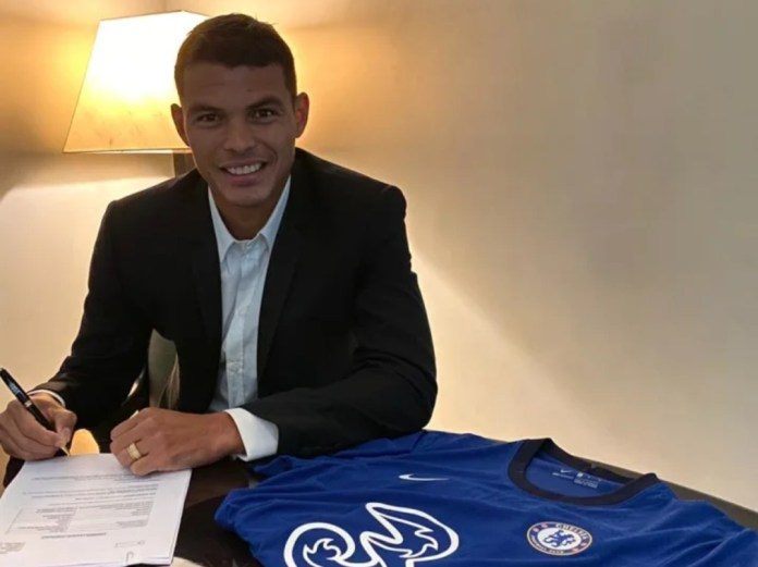 Chelsea Confirm Signing Of PSG Defender, Thiago Silva