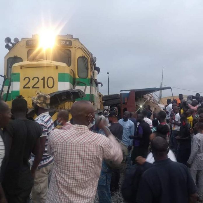 Train-Truck-Fagha