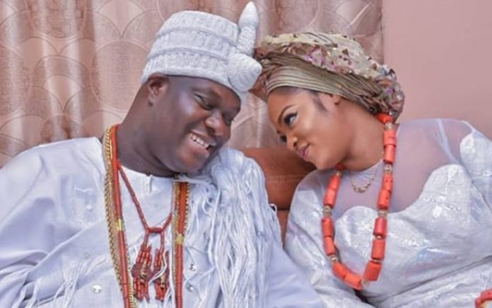 OONI OF IFE AND QUEEN NAOMI Ooni of Ife and Queen Naomi