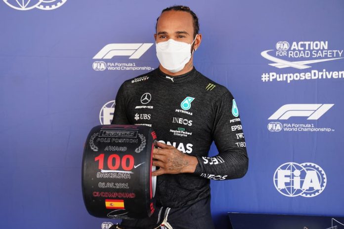 1316962656-1 Lewis Hamilton