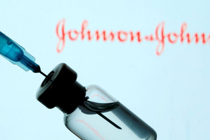 2021-01-29T130041Z_216551949_RC2PHL9XI3NV_RTRMADP_3_HEALTH-CORONAVIRUS-VACCINES-JOHNSON-JOHNSON-e1611946886314_h2
