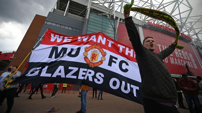 3125995-64075628-2560-1440 Man U Supporters'