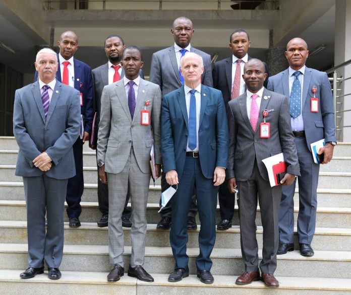 E10DyTdXEAsIMAE EFCC