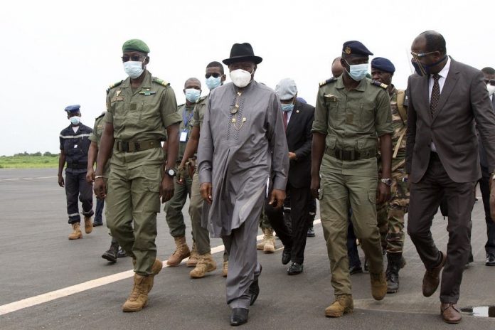 Goodluck-Jonathan-in-Mali Jonathan