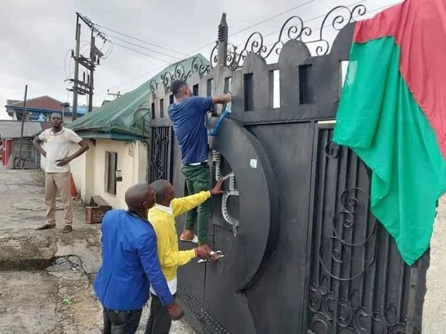 iyc-shuts-down-nddc-office-blocks-east-west-road Ijaw Boys Block NDDC Headquarters