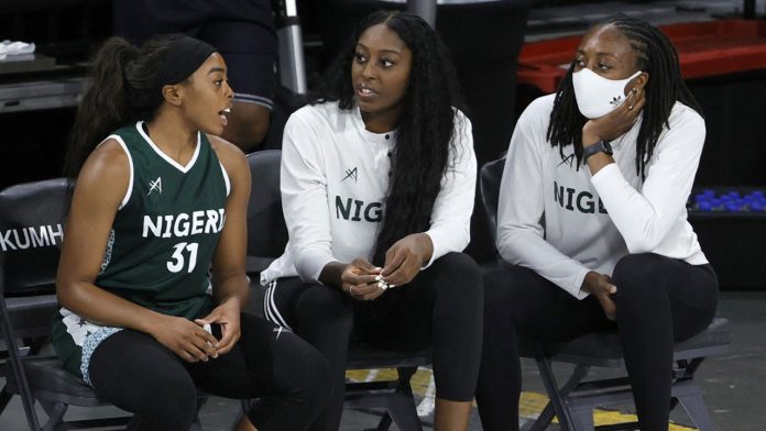 Nneka Ogwumike and Elizabeth Williams