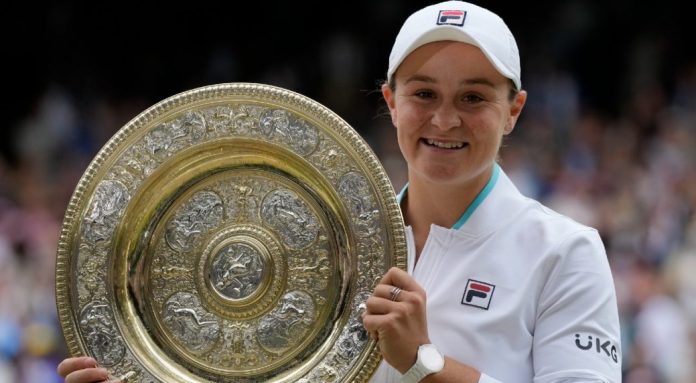 Ash-Barty-Wimbledon-trophy-1040x572 Ashleigh Barty