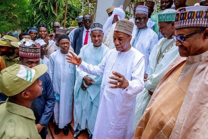 Buhari-donates-two-cows-ten-bags-of-rice-to-Corps-Members Buhari