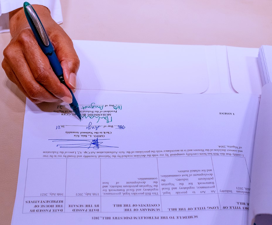 Buhari Signs Petroleum Industry Bill Into Law