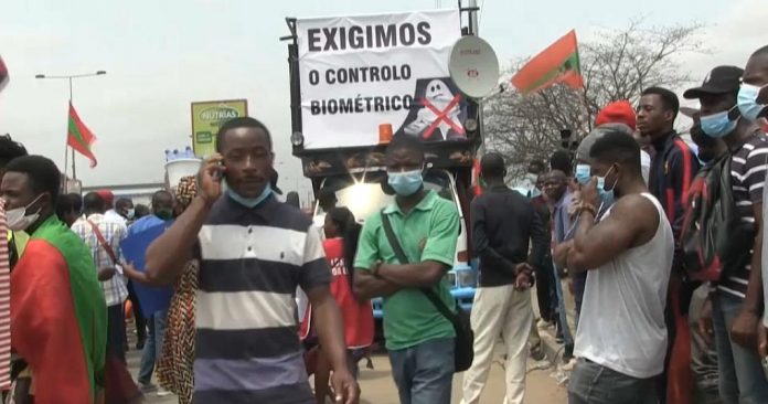opposition supporters gathered in Luanda, the Angolan capital