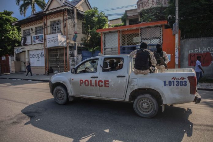 Haiti-US-kidnapping-gangs-strike Haiti police