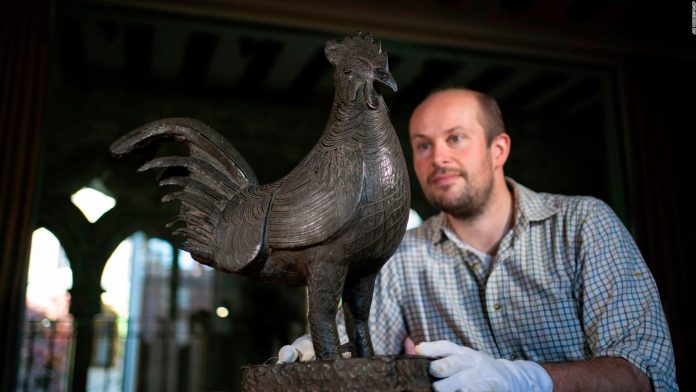 CAMBRIDGE UNIVERSITY RETURN ARTEFACT TO BENIN