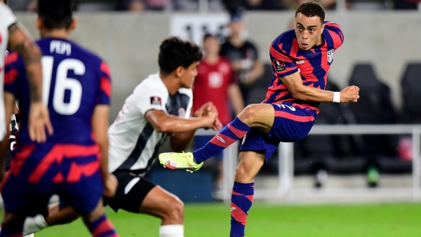 S. Dest scores stunner to give USMNT win over costa rica