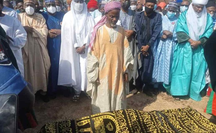 IMG-20211117-WA0003-1 Sani Dangote Burial