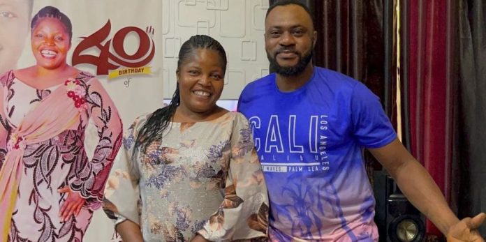 Odunlade-AdeOdunlade Celebrates Wife At 40th Birthdaykola-and-his-wife-990x494 Odunlade Celebrates Wife At 40th Birthday