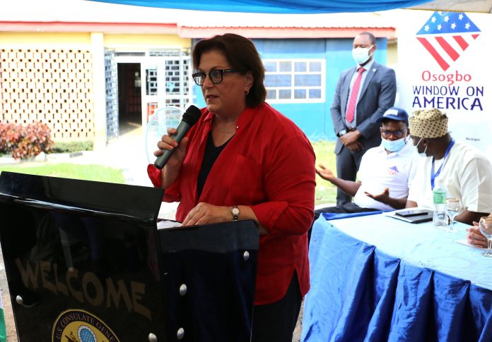 U_S_ Consul General Claire Pierangelo Delivering Remarks at the Inauguration of the Osun Girls Can Code Project in Osogbo U.S. Consul General Claire Pierangelo addressing the audience at the training