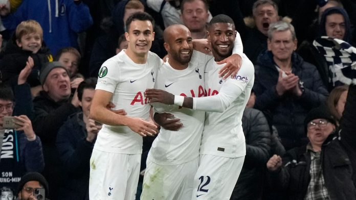 skysports-tottenham-moura-spurs_5571997 Tottebnham