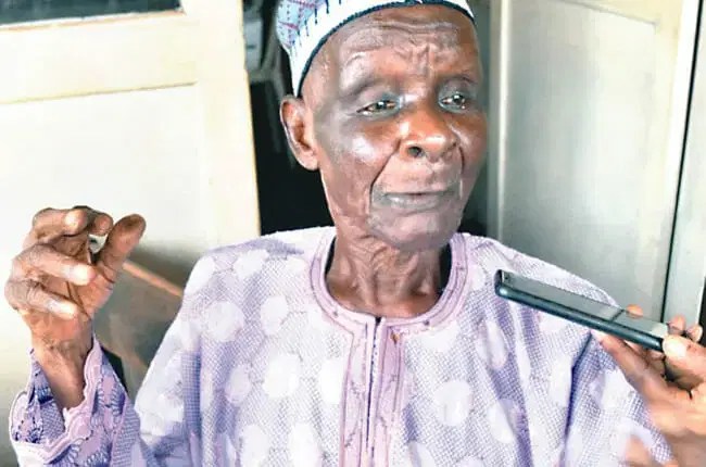 Famous Nigerian ace photographer, Pa David Owolabi Ositelu popularly called ‘Born Photo’,