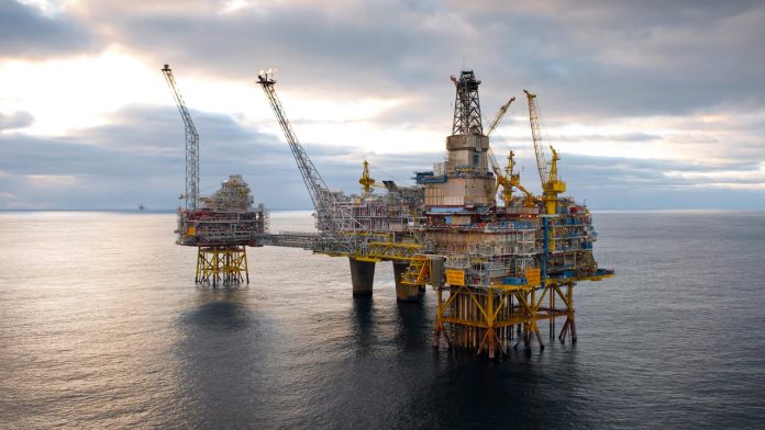FG-revokes-33-marginal-field-contracts Oil fields