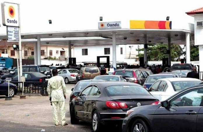Fuel-queue-resurfaces queue at fuel station