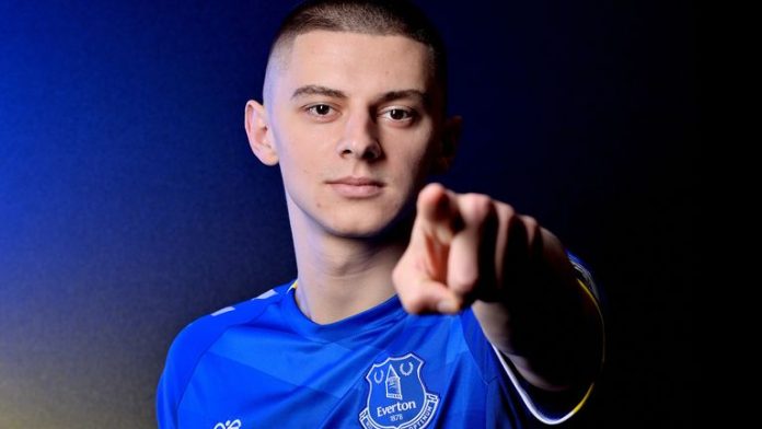 Vitaliy Mykolenko Vitaliy Mykolenko