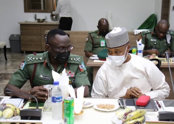 Defence Chief Meets With Governor&rsquo;s Of Oil Producing States, Stakeholders (4)
