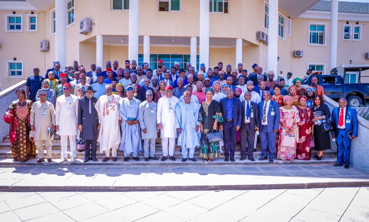 Lalong Receives NIPSS SEC 44 Nominees, Task Them On Solutions To LG Administration - THEWILL NEWS MEDIA Lalong Receives NIPSS SEC 44 Nominees, Task Them On Solutions To LG Administration (2)