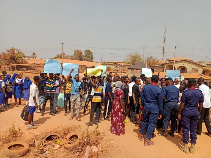Students Protest Students Protest