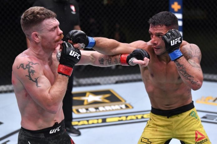 Dos Anjos vs Moicano