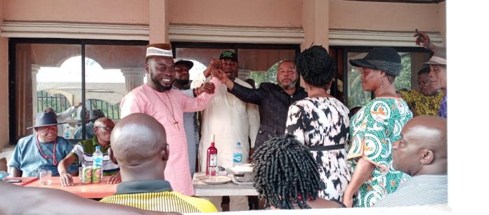L-R Apostle Elijah Jack, adopted as one of the stakeholders, at Oniong East ward1, Onna Local government area, after donating one hundred and fifty thousand naira for registration of members into the PDP platform in his hometown, with ward chairman, ward PDP leader and other stakeholders during the meeting over the weekend.