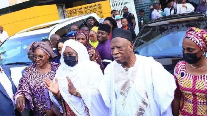 First Lady Aisha Buhari Visits APC Secretariat First Lady Aisha Buhari Visits APC Secretariat