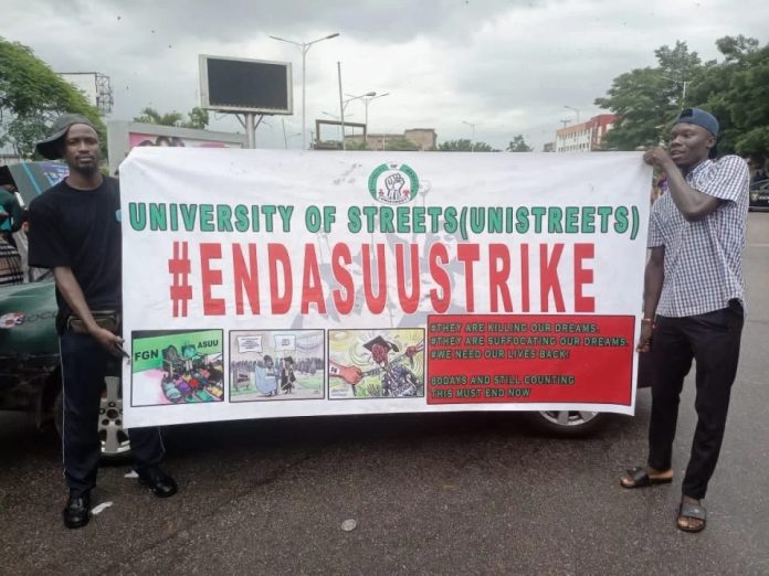UNIBEN Students Protest ASUU Strike UNIBEN Students Protest ASUU Strike